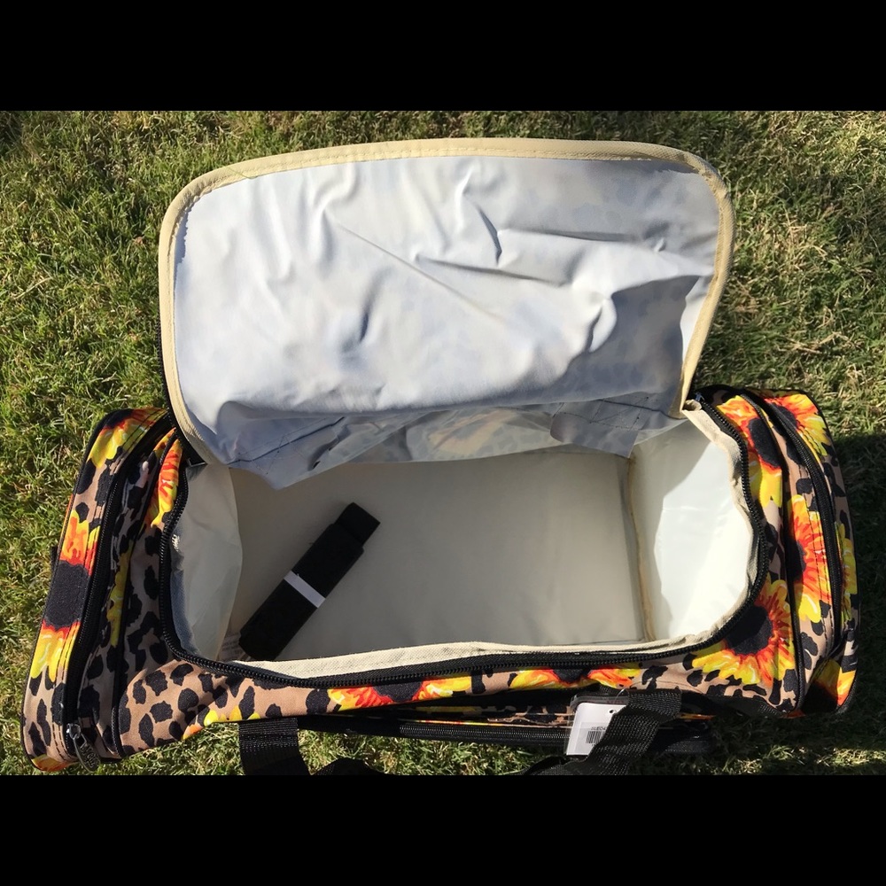 Sunflowers Leopard Dufflebag - Picture 4 of 4